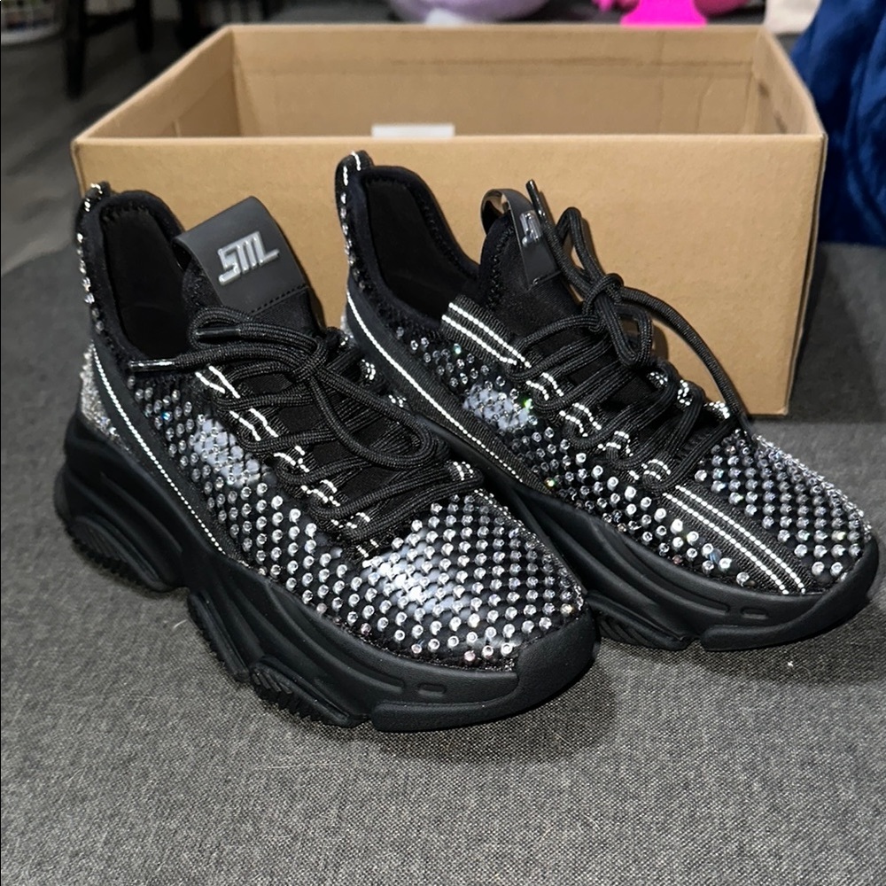 Woman's Sneakers & Athletic Shoes Steve Madden Phantom Glass Sneaker